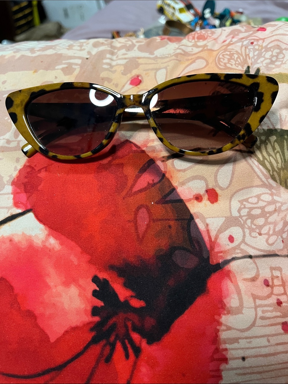 Tortoise Cat-Eye Sunglasses - Brown Lenses